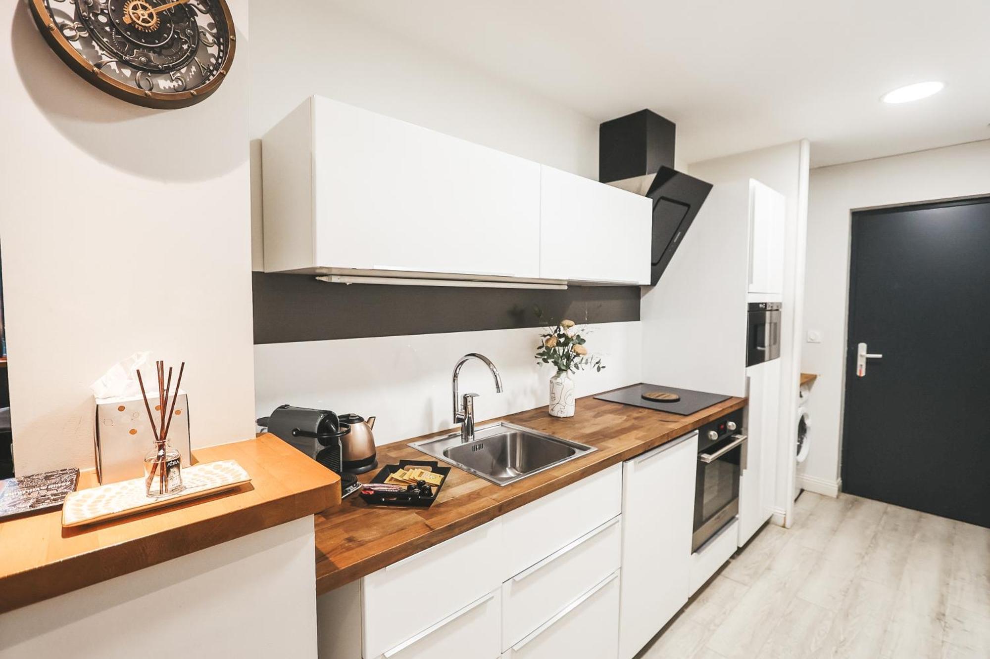 Suit'Home Commerce Анже Екстер'єр фото